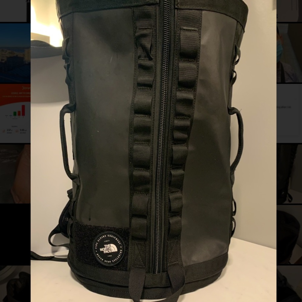 North face bag Large Used but Like New!